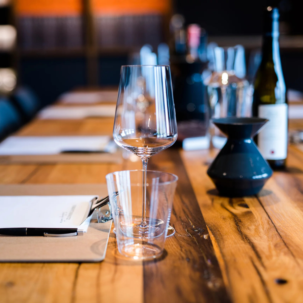 Tisch3-©KKhoss-scaled